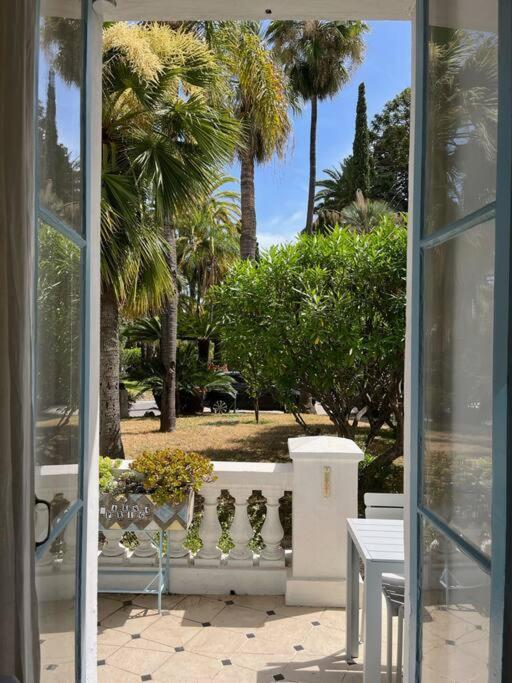 Beautiful Garden Apartment Steps From The Beach Mentona Zewnętrze zdjęcie