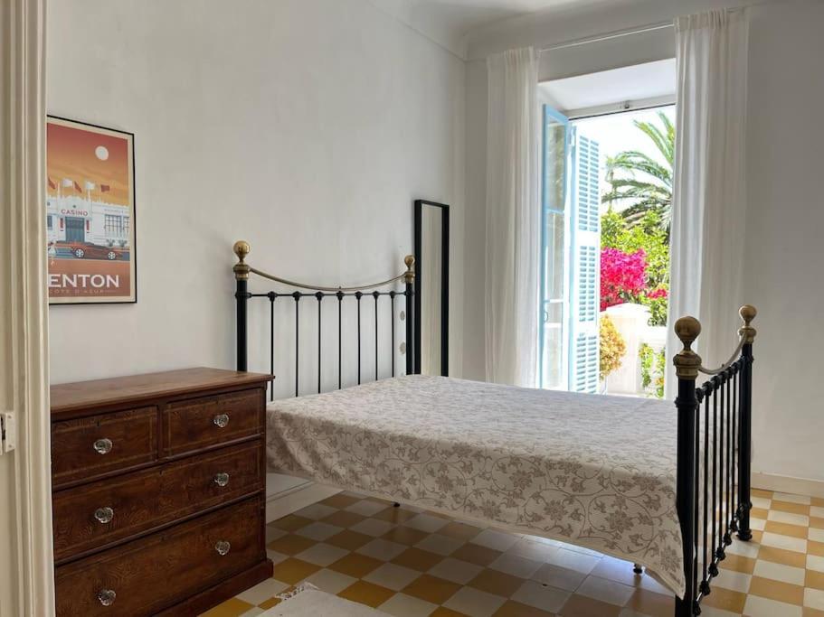 Beautiful Garden Apartment Steps From The Beach Mentona Zewnętrze zdjęcie
