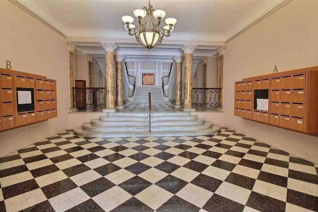Beautiful Garden Apartment Steps From The Beach Mentona Zewnętrze zdjęcie